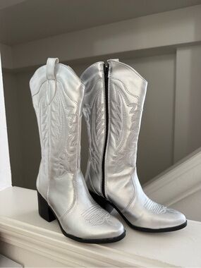 Women's Silver Western Mid-Calf Boots